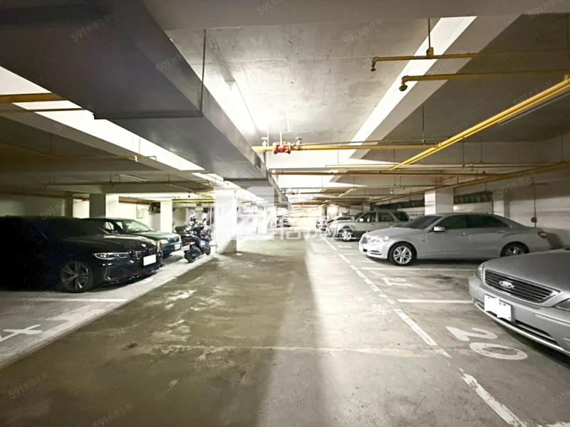 近新南國小整新華廈平車房屋室內格局與周邊環境