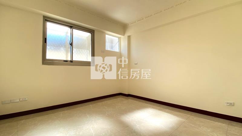 水湳經貿低總價電梯三房房屋室內格局與周邊環境