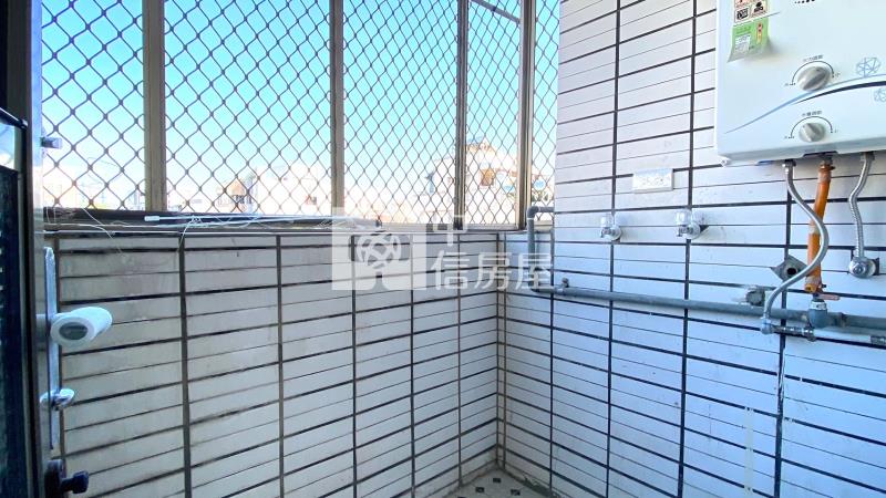 水湳經貿低總價電梯三房房屋室內格局與周邊環境