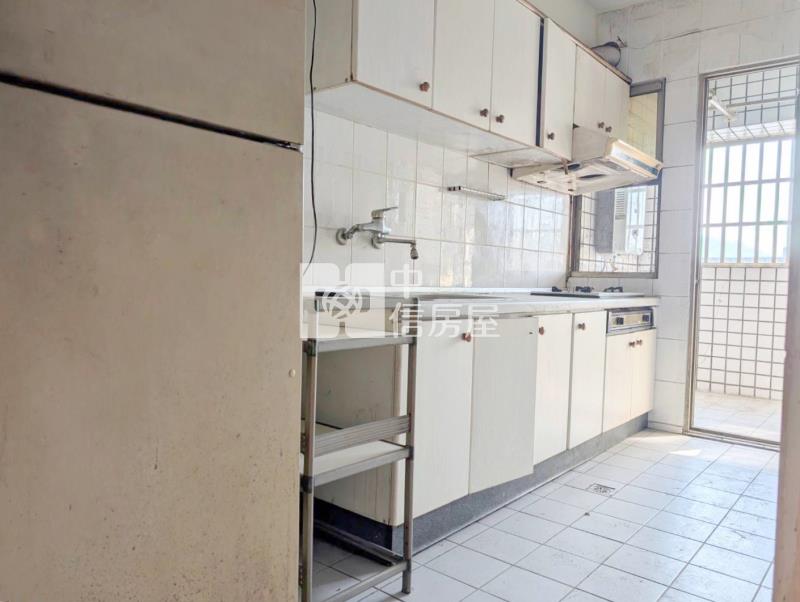市區富貴華廈房屋室內格局與周邊環境