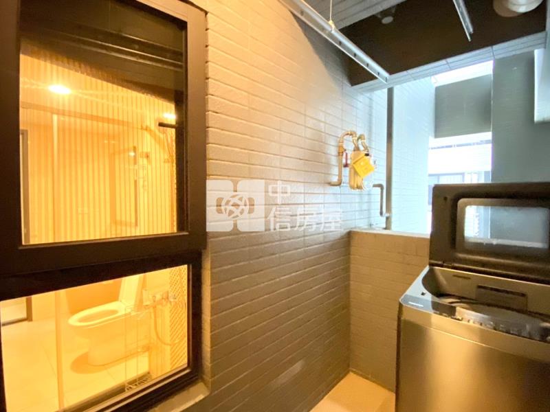 新光河畔低價三房柱邊平車雙衛浴均開窗房屋室內格局與周邊環境