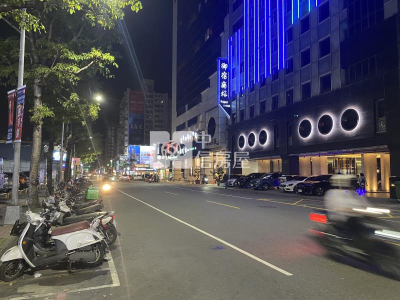 高雄明華商辦大樓房屋室內格局與周邊環境