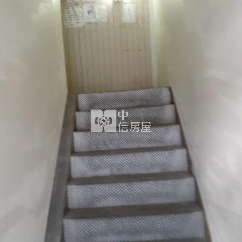 崑大旁大地坪店住雙車墅房屋室內格局與周邊環境