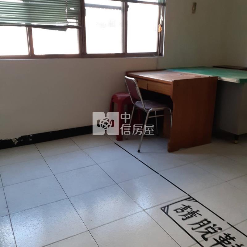 崑大旁大地坪店住雙車墅房屋室內格局與周邊環境