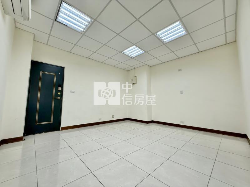 俯瞰台中公園｜永久棟距無公設電梯美2房房屋室內格局與周邊環境