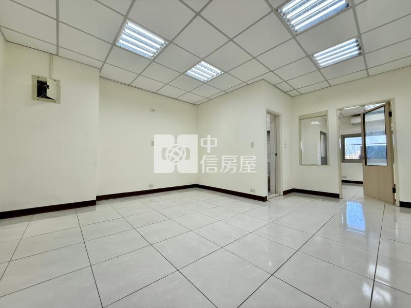 俯瞰台中公園｜永久棟距無公設電梯美2房房屋室內格局與周邊環境