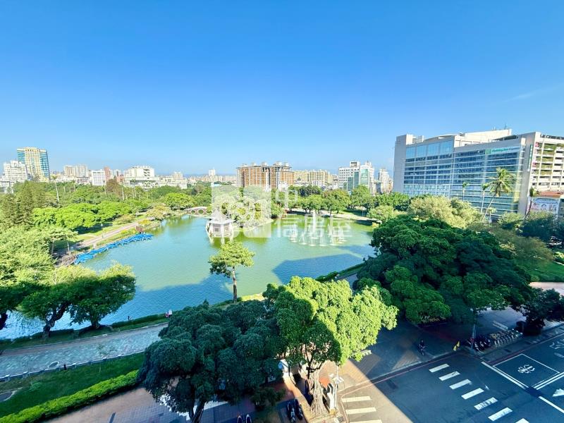 俯瞰台中公園｜永久棟距無公設電梯美2房房屋室內格局與周邊環境