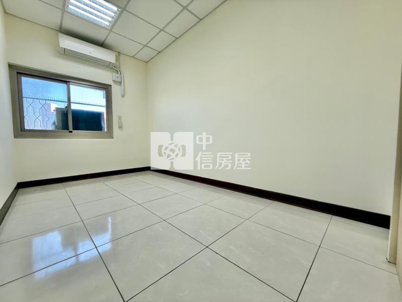俯瞰台中公園｜永久棟距無公設電梯美2房房屋室內格局與周邊環境