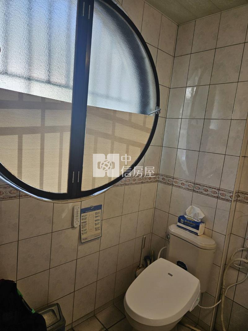 左營R15生態園區店住透天房屋室內格局與周邊環境
