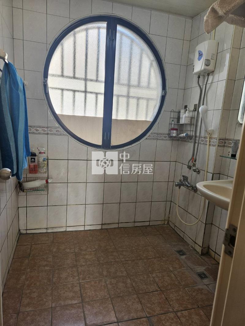 左營R15生態園區店住透天房屋室內格局與周邊環境