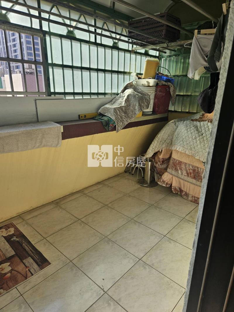 左營R15生態園區店住透天房屋室內格局與周邊環境