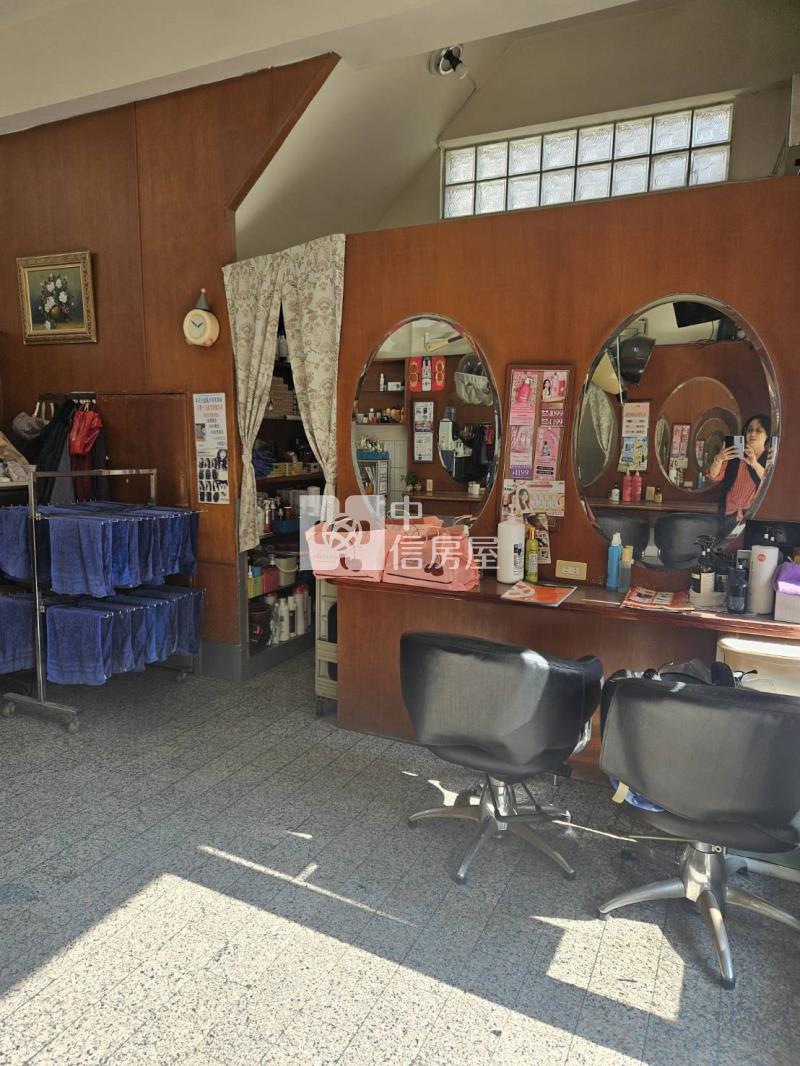 左營R15生態園區店住透天房屋室內格局與周邊環境