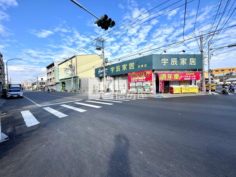 西螺近市區正十二米路朝南店面建地房屋室內格局與周邊環境