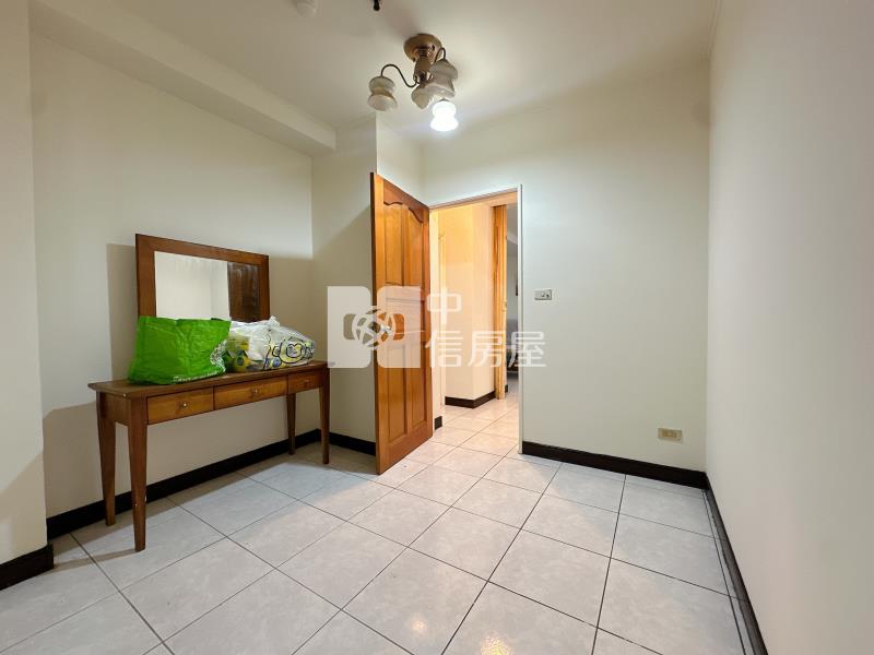 近楊梅交流道.愛買.低總價景觀兩房車房屋室內格局與周邊環境