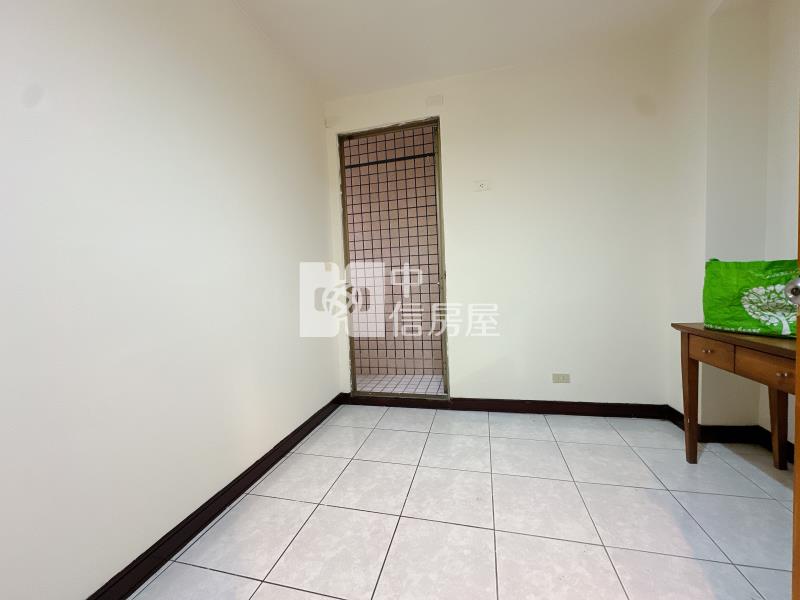 近楊梅交流道.愛買.低總價景觀兩房車房屋室內格局與周邊環境