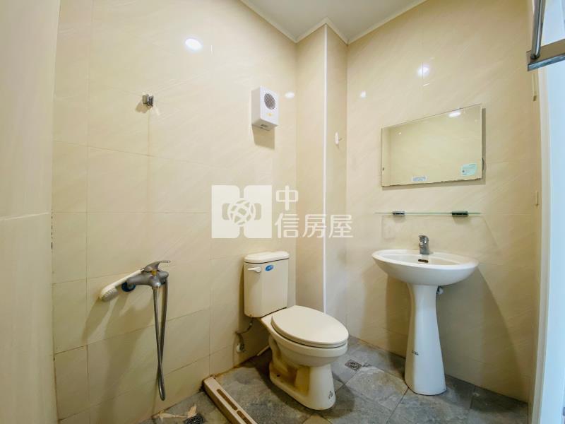 廣三大時代挑高大2房平車房屋室內格局與周邊環境