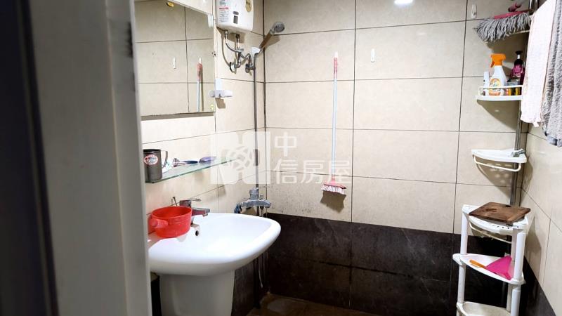 信義國小雙捷運大套房房屋室內格局與周邊環境