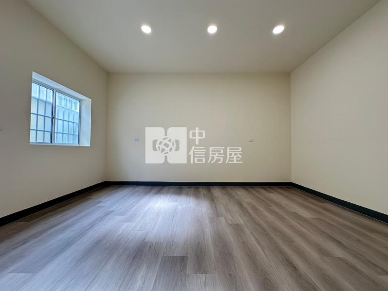 塗城商圈美群國小孝親房車庫透天房屋室內格局與周邊環境