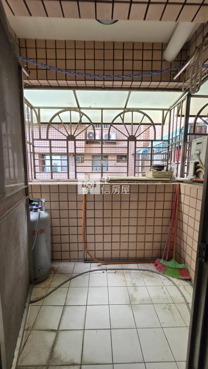 內壢三房+平面車位房屋室內格局與周邊環境