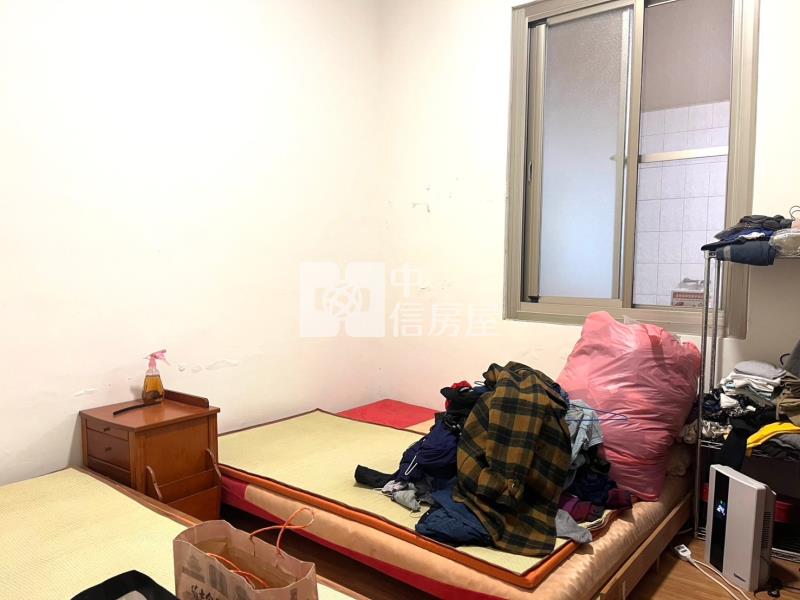 屏基面寬車庫透天房屋室內格局與周邊環境
