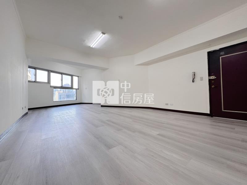 近新光市場大4房+平車房屋室內格局與周邊環境