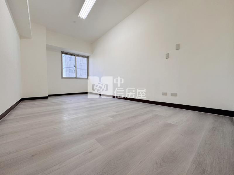 近新光市場大4房+平車房屋室內格局與周邊環境