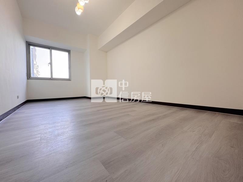 近新光市場大4房+平車房屋室內格局與周邊環境