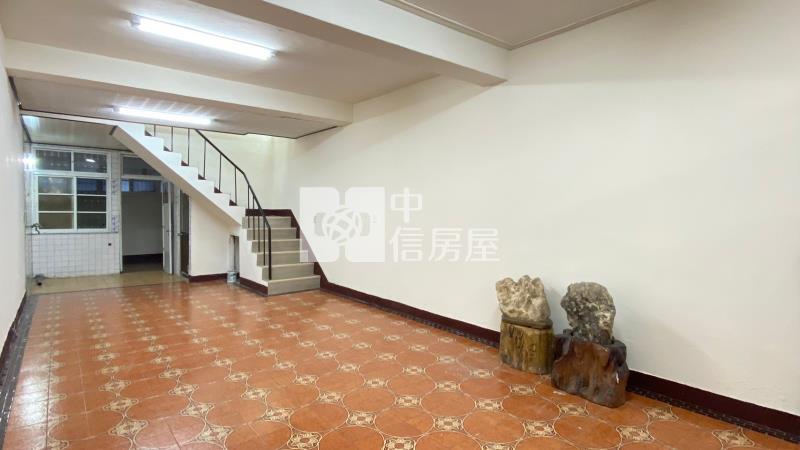 中興大學門前停車懷舊透天房屋室內格局與周邊環境