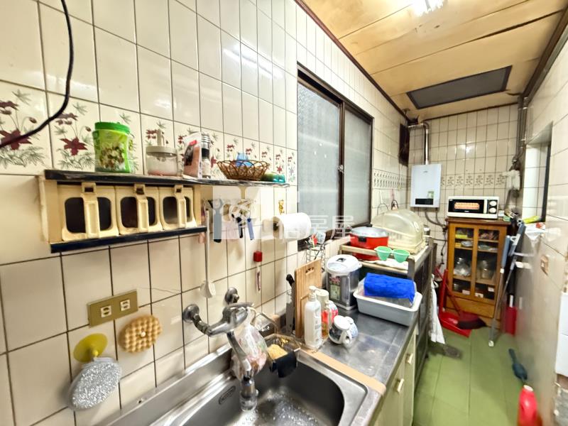 曉明女中臨路前院美墅房屋室內格局與周邊環境