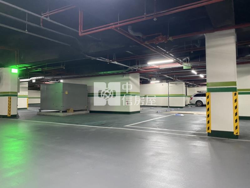 夢時代世界巨星三房平車房屋室內格局與周邊環境