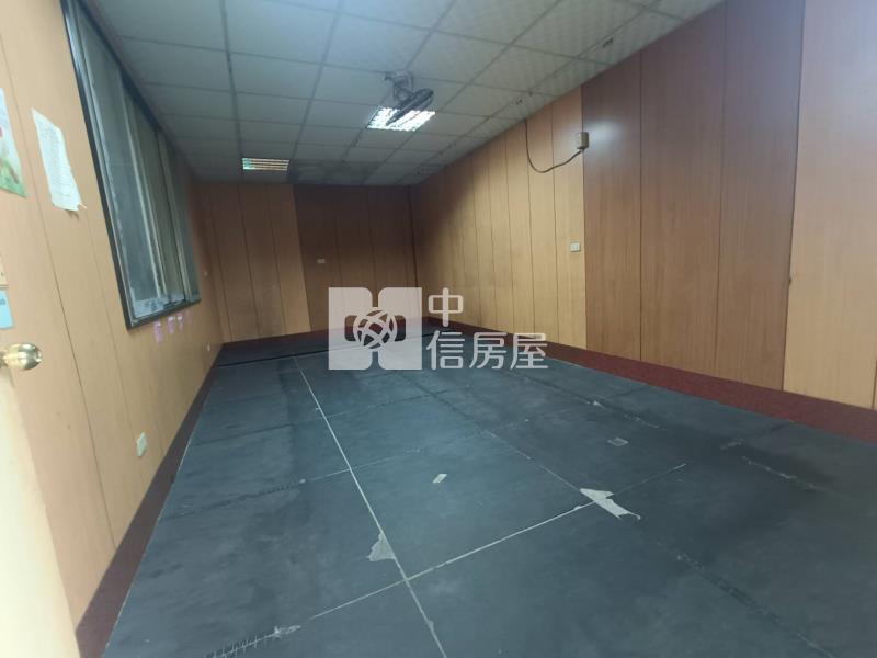 太平@興旺發大財@三照廠房.有500坪.建坪可使用.超大面寬.20米路.貨櫃車可達.歡迎鑑賞房屋室內格局與周邊環境