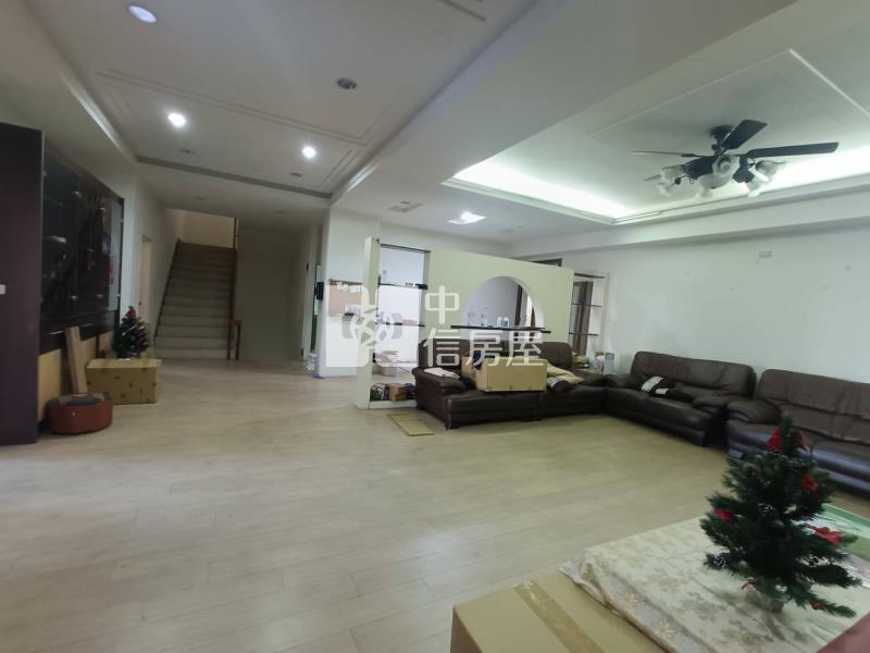 太平@興旺發大財@三照廠房.有500坪.建坪可使用.超大面寬.20米路.貨櫃車可達.歡迎鑑賞房屋室內格局與周邊環境