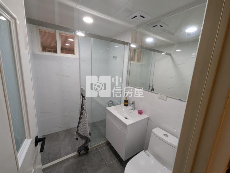 比佛利紐約區三房車房屋室內格局與周邊環境