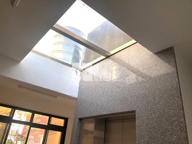 A23站龍岡電梯透天房屋室內格局與周邊環境