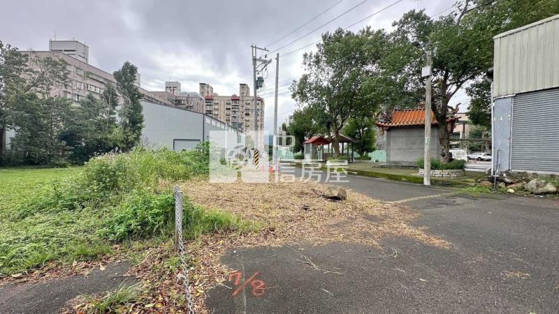 三坑國小旁三面臨路建地房屋室內格局與周邊環境
