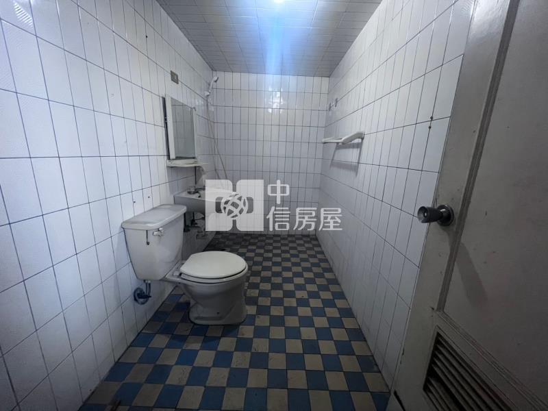 六甲國中旁大地坪透天房屋室內格局與周邊環境