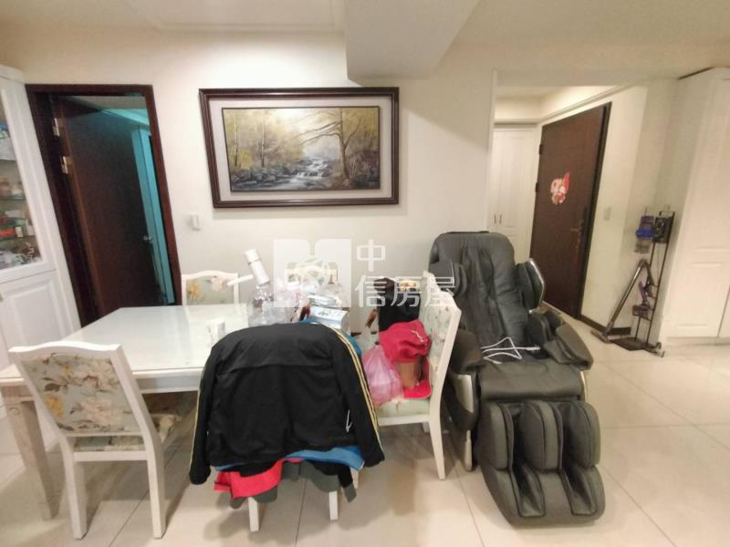 遠雄龍岡邊間美裝潢3+1房車景觀戶房屋室內格局與周邊環境
