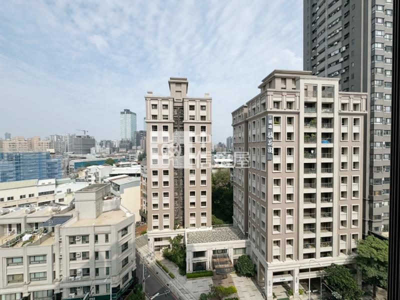 泓瑞恆昕高樓三房平車房屋室內格局與周邊環境
