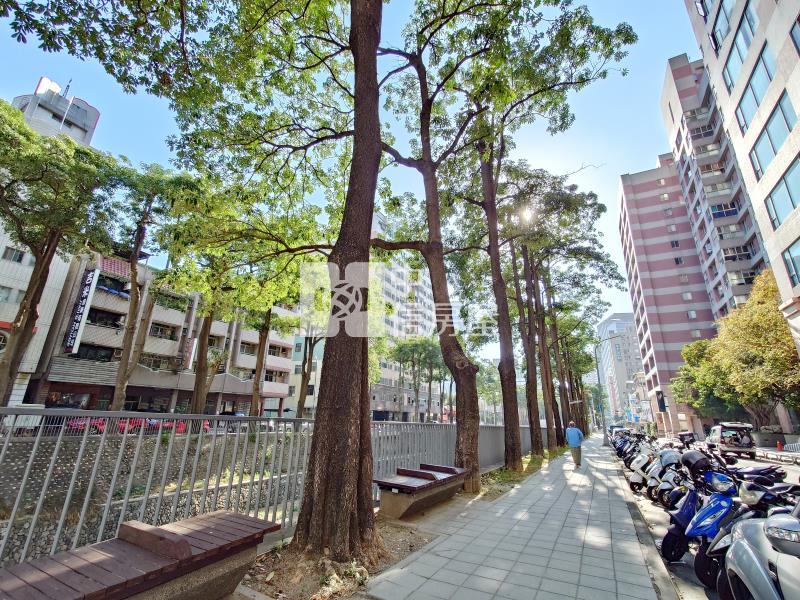 青海創世紀金店附平車房屋室內格局與周邊環境