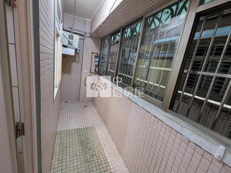 比佛利加州區三房房屋室內格局與周邊環境