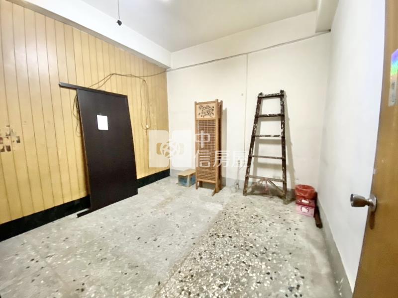 大里區仁化臨路透天店面房屋室內格局與周邊環境