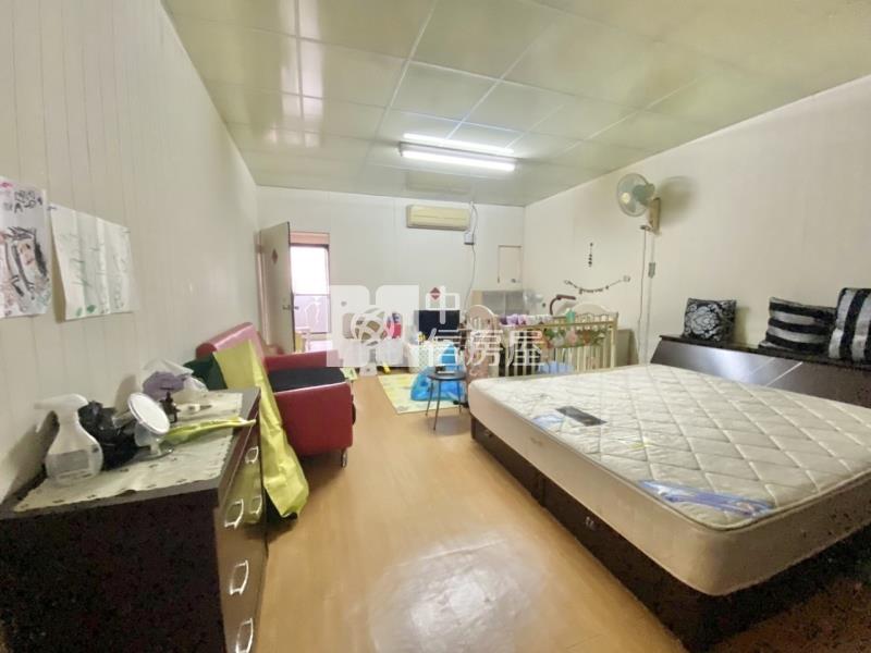 大里區仁化臨路透天店面房屋室內格局與周邊環境