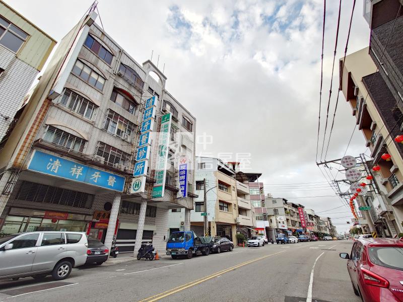 豐原成功路大面寬金店房屋室內格局與周邊環境