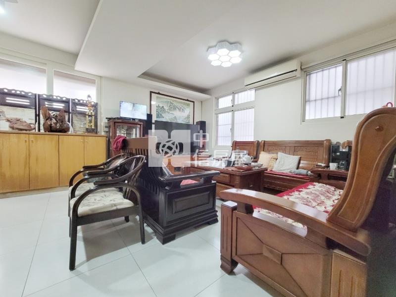 平鎮南勢運動中心旁邊間美透天房屋室內格局與周邊環境