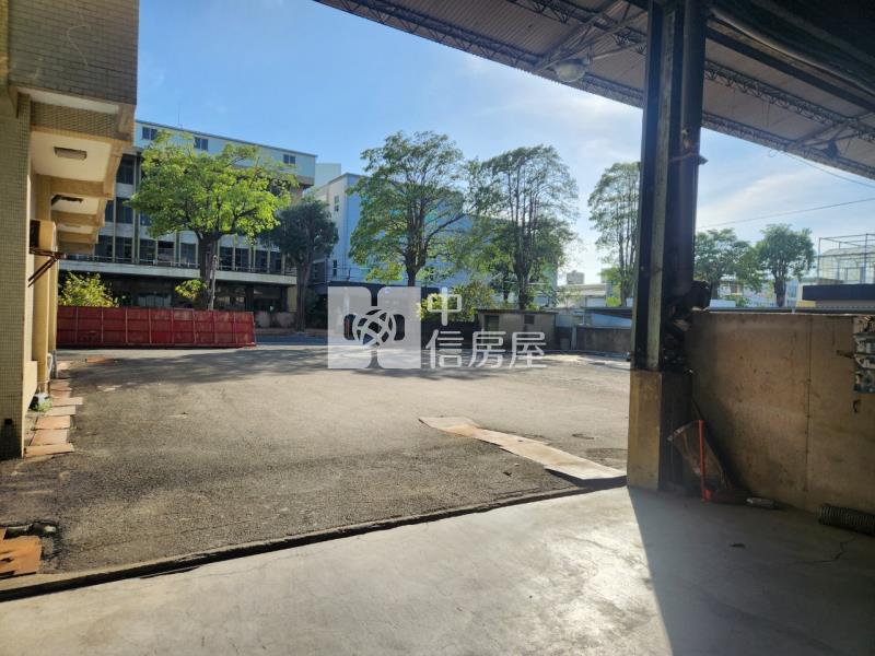 安平產業園區大面寬廠辦住房屋室內格局與周邊環境