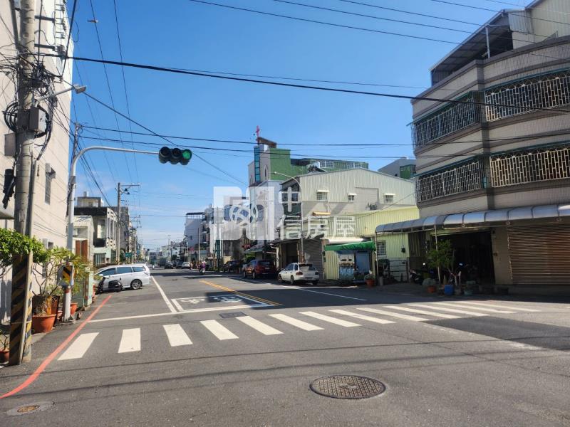 東區仁德活巷邊間透天房屋室內格局與周邊環境