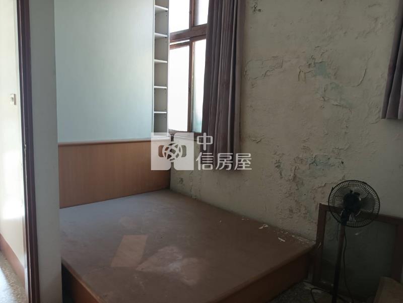 東區仁德活巷邊間透天房屋室內格局與周邊環境