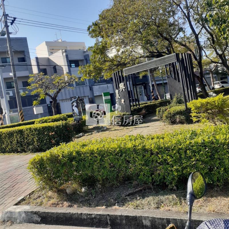 南區灣裡買地33坪送厝房屋室內格局與周邊環境