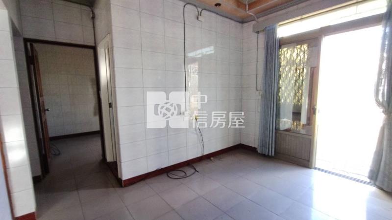 南區灣裡買地33坪送厝房屋室內格局與周邊環境
