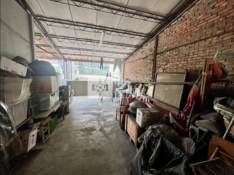 水湳文心臨路透天房屋室內格局與周邊環境